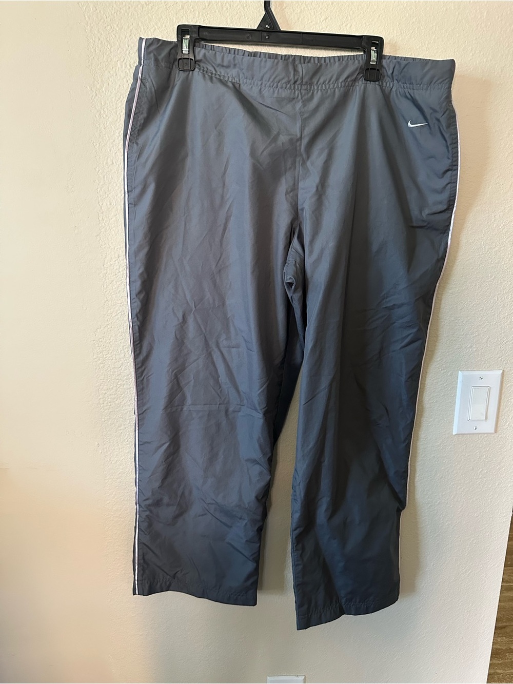 Nike Men's Gray Athletic Track Pants size XL/ NWOT 1163